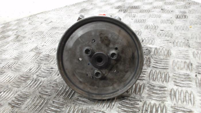 Usagé Pompe de direction Audi A6 (C6) 3.2 V6 24V FSI Prix € 52,50 Règlement à la marge proposé par Binckhorst BV