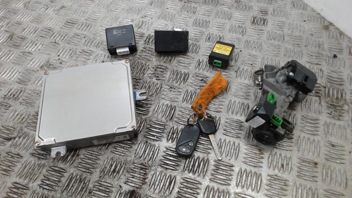Used Ignition lock + computer Honda Jazz (GD/GE2/GE3) 1.3 i-Dsi Price € 131,25 Margin scheme offered by Binckhorst BV