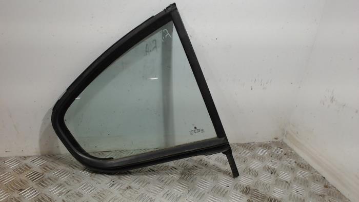 Usados Ventanilla triangular derecha detrás Skoda Octavia (1Z3) 1.6 MPI Precio € 31,50 Norma de margen ofrecido por Binckhorst BV