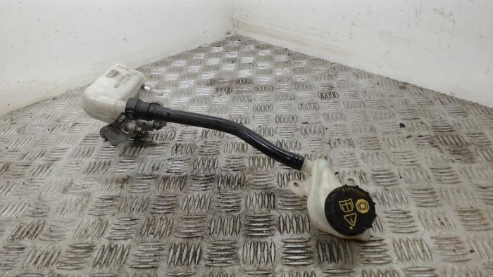 Used Master cylinder Ford Fiesta 6 (JA8) 1.6 TDCi 95 Price € 21,00 Margin scheme offered by Binckhorst BV