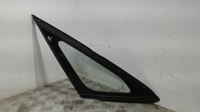 Usados Ventanilla triangular derecha delante BMW 2 serie Active Tourer (F45) 218i 1.5 TwinPower Turbo 12V Precio € 52,50 Norma de margen ofrecido por Binckhorst BV