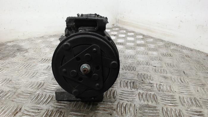 Usagé Pompe clim Volvo S60 II (FS) 2.0 D3 20V Prix € 114,45 Règlement à la marge proposé par Binckhorst BV