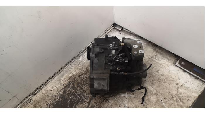 Gebrauchte Getriebe Volkswagen Caddy III (2KA,2KH,2CA,2CH) 2.0 TDI DPF Preis € 183,75 Margenregelung angeboten von Binckhorst BV