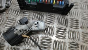 Ignition lock + computer from a Citroën Berlingo 1.6 Hdi 75 16V Phase 1 2011