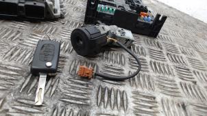 Ignition lock + computer from a Citroën Berlingo 1.6 Hdi 75 16V Phase 1 2011