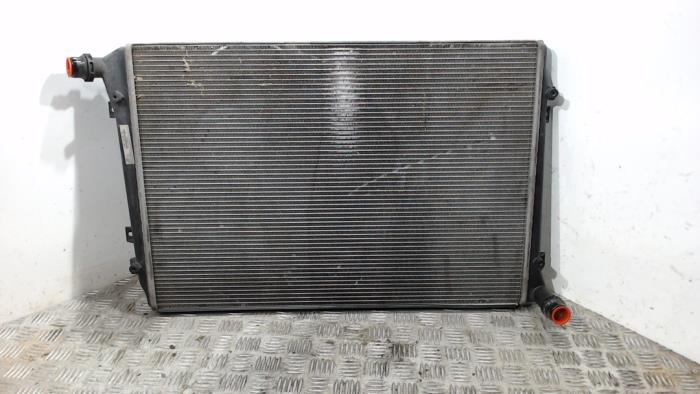 Used Radiator Volkswagen Caddy III (2KA,2KH,2CA,2CH) 2.0 TDI DPF Price € 31,50 Margin scheme offered by Binckhorst BV