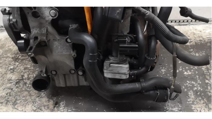 Engine from a Skoda Octavia Combi (1Z5) 1.9 TDI 4x4 2008