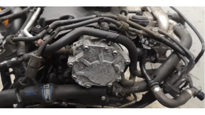 Engine from a Skoda Octavia Combi (1Z5) 1.9 TDI 4x4 2008