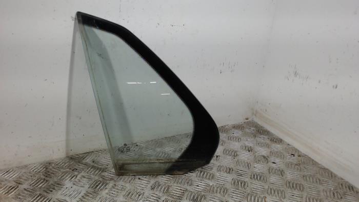 Usados Ventanilla triangular izquierda detrás Volkswagen Jetta III (1K2) 1.4 TSI 140 16V Precio € 31,50 Norma de margen ofrecido por Binckhorst BV
