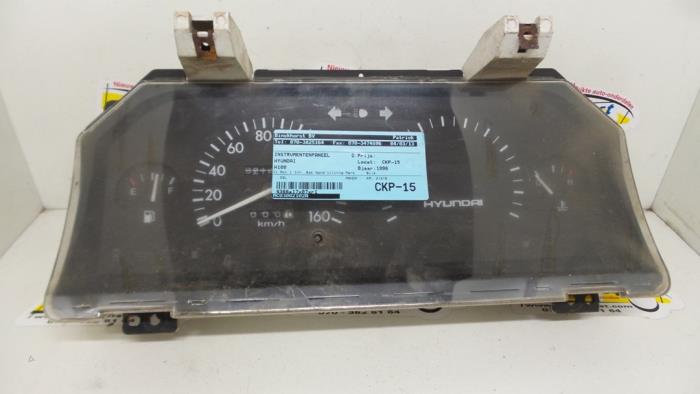 Panel de instrumentación de un Hyundai H100 1996