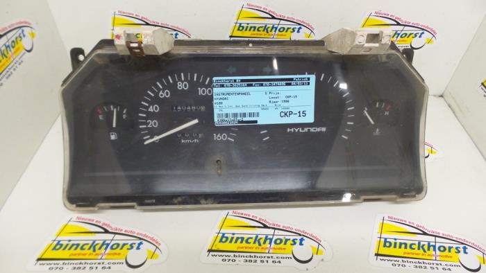 Instrument panel from a Hyundai H100 1996