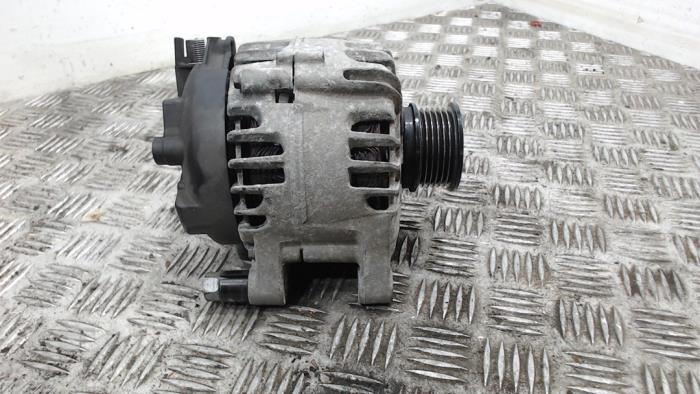 Dynamo van een Ford Grand C-Max (DXA) 2.0 TDCi 16V 2013