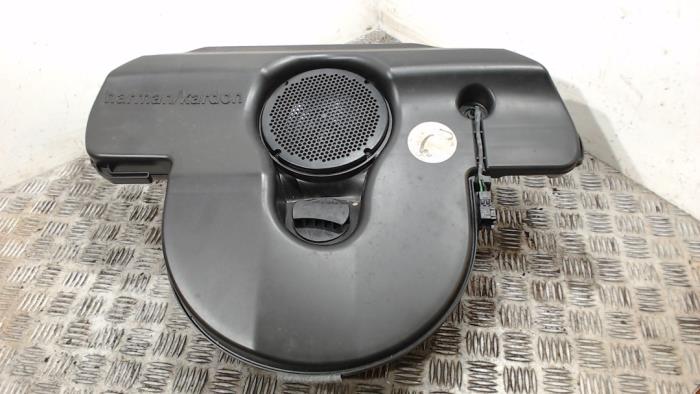 Używane Subwoofer Mercedes A (W169) 2.0 A-200 CDI 16V Cena € 131,25 Procedura marży oferowane przez Binckhorst BV