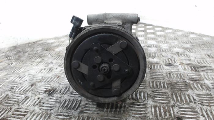 Usagé Pompe clim Ford Transit 2.2 TDCi 16V Prix € 78,75 Règlement à la marge proposé par Binckhorst BV