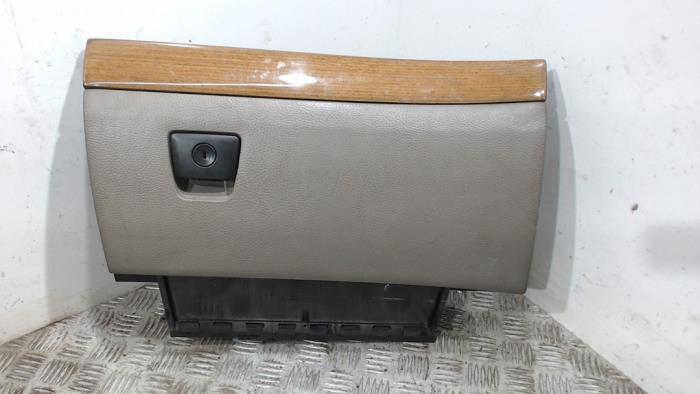 Begagnade Handskfack Volvo XC90 I 2.4 D5 20V Pris € 31,50 Marginaltabell erbjuds av Binckhorst BV