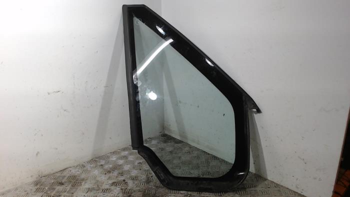 Usados Ventanilla triangular derecha delante Ford Transit 2.2 TDCi 16V Precio € 42,00 Norma de margen ofrecido por Binckhorst BV