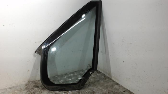 Usados Ventanilla triangular izquierda delante Ford Transit 2.2 TDCi 16V Precio € 42,00 Norma de margen ofrecido por Binckhorst BV