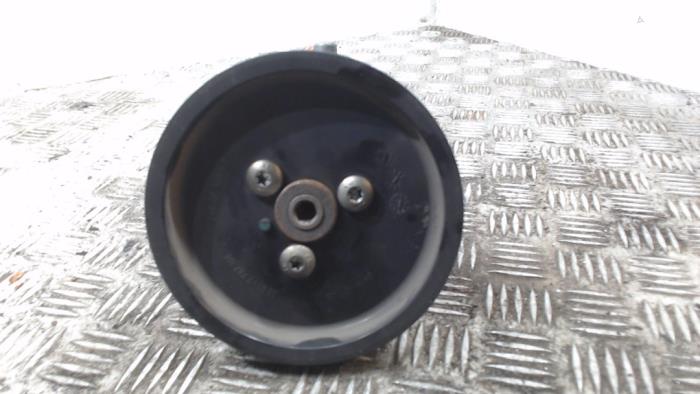 Usagé Pompe direction assistée BMW 5 serie (E60) 525d 24V Prix € 52,50 Règlement à la marge proposé par Binckhorst BV