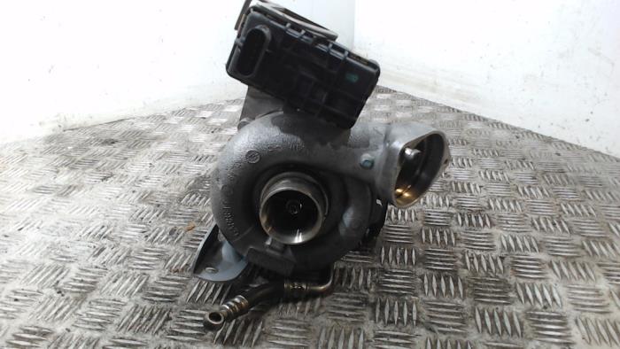 Używane Turbo BMW 5 serie (E60) 525d 24V Cena € 157,50 Procedura marży oferowane przez Binckhorst BV