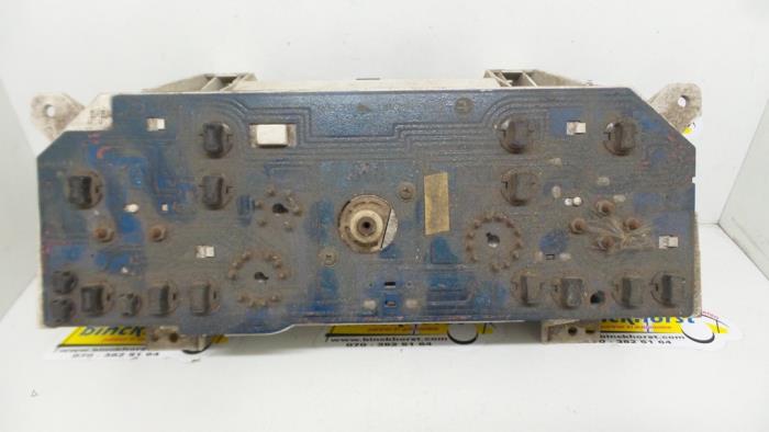 Instrument panel from a Mitsubishi L300 1990