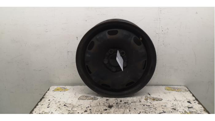 Steering wheel trim