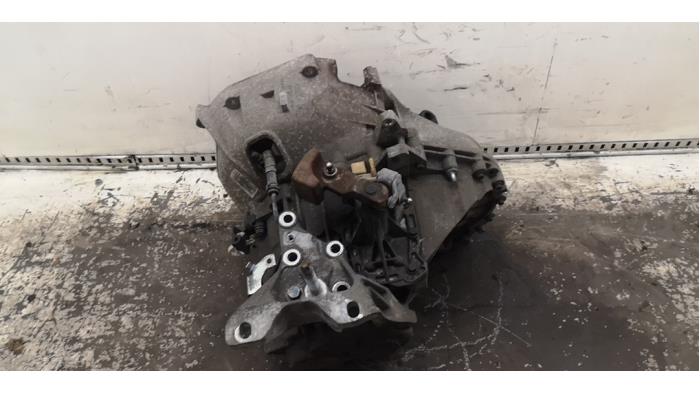 Getriebe van een Ford Transit 2.2 TDCi 16V 2011