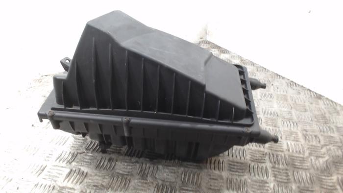 Gebrauchte Luftfiltergehäuse Landrover Range Rover Sport (LW) 3.0 SDV6 Preis € 52,50 Margenregelung angeboten von Binckhorst BV