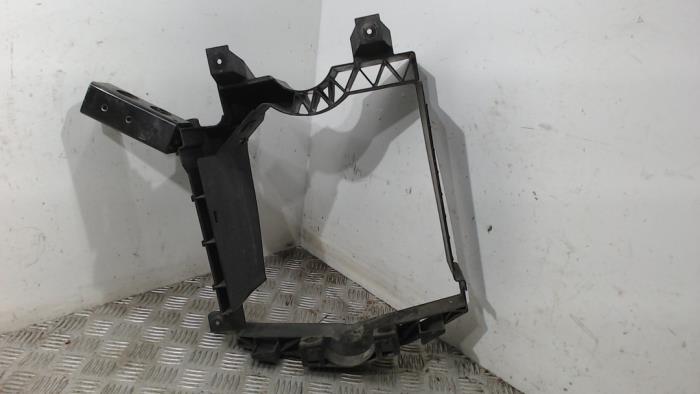Begagnade Framdelsstöd Landrover Range Rover Sport (LW) 3.0 SDV6 Pris € 31,50 Marginaltabell erbjuds av Binckhorst BV