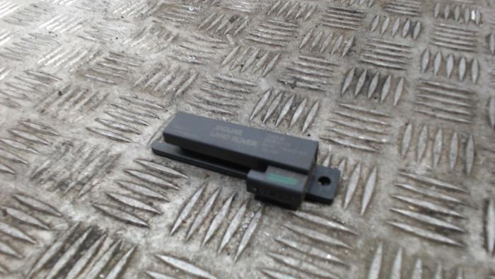 Begagnade Antenn Landrover Range Rover Sport (LW) 3.0 SDV6 Pris € 15,75 Marginaltabell erbjuds av Binckhorst BV