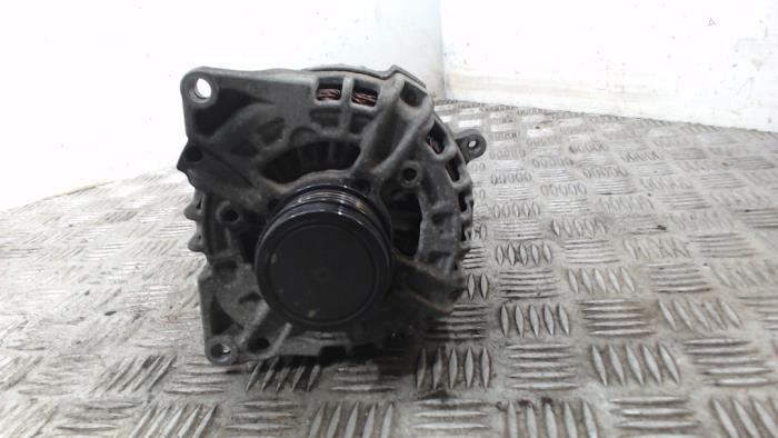 Usagé Dynamo Mercedes B (W246/W242) 1.6 B-200 BlueEFFICIENCY Turbo 16V Prix € 52,50 Règlement à la marge proposé par Binckhorst BV
