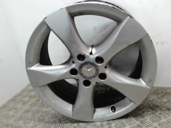 Używane Obrecz Mercedes B (W246/W242) 1.6 B-200 BlueEFFICIENCY Turbo 16V Cena € 42,00 Procedura marży oferowane przez Binckhorst BV