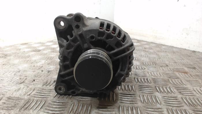 Usados Dinamo Volkswagen Golf V Variant (1K5) 1.6 Precio € 42,00 Norma de margen ofrecido por Binckhorst BV