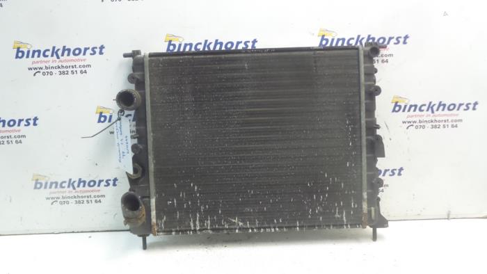Used Radiator Renault Megane (BA) 1.4 16V Price € 36,75 Margin scheme offered by Binckhorst BV