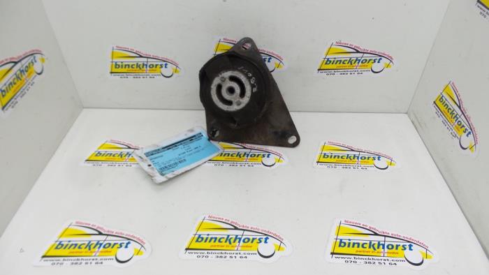 Used Engine mount Volkswagen Polo III (6N1) 1.4i 60 Price € 15,75 Margin scheme offered by Binckhorst BV