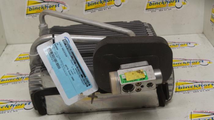 Usagé Radiateur clim Volkswagen Sharan (7M8/M9/M6) 2.0 TDI Prix € 52,50 Règlement à la marge proposé par Binckhorst BV