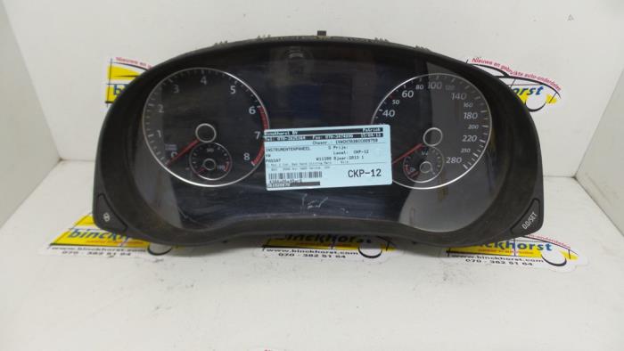 Instrument panel from a Volkswagen Passat 2013