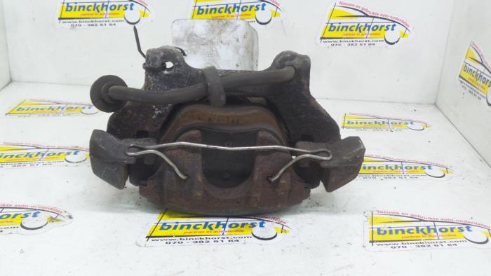 Usagé Etrier de frein avant gauche Alfa Romeo 147 (937) 1.6 HP Twin Spark 16V Prix € 31,50 Règlement à la marge proposé par Binckhorst BV