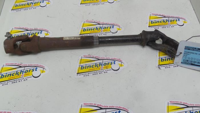 Long steering gear from a Renault Clio III (BR/CR) 1.5 dCi 85 2005