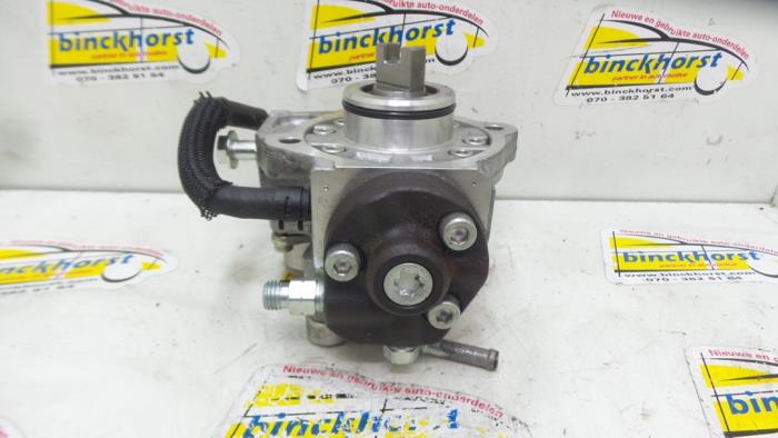 Begagnade Dieselpump Lexus IS (E2) 220d 16V Pris € 262,50 Marginaltabell erbjuds av Binckhorst BV