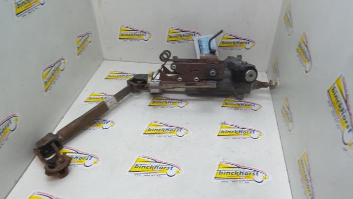 Steering column from a Ford Mondeo III Wagon 1.8 16V 2001