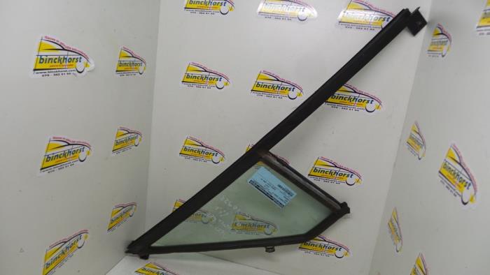 Usados Ventanilla triangular izquierda delante Jeep Cherokee (XJ) 4.0 i Precio € 36,75 Norma de margen ofrecido por Binckhorst BV