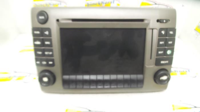 Reproductor de CD y radio de un Fiat Stilo (192A/B) 2.4 20V Abarth 3-Drs. 2002