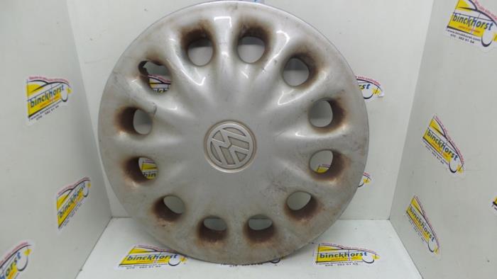Wheel cover (spare) from a Volkswagen Sharan (7M8/M9/M6) 2.0 1996