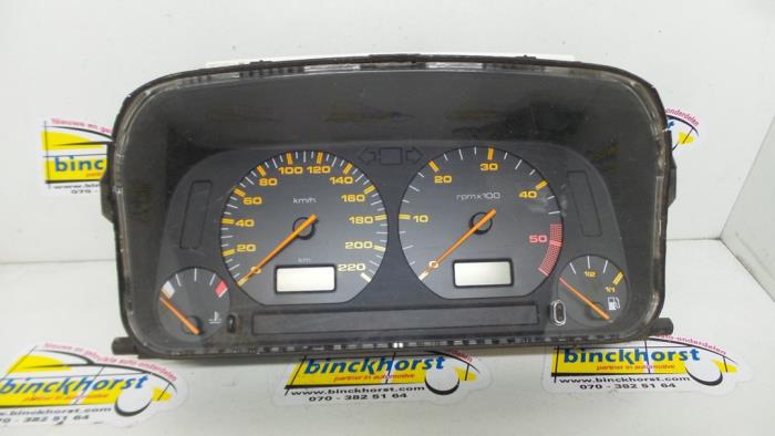Panel de instrumentación de un Seat Ibiza II (6K1) 1.9 TDi GT 1998