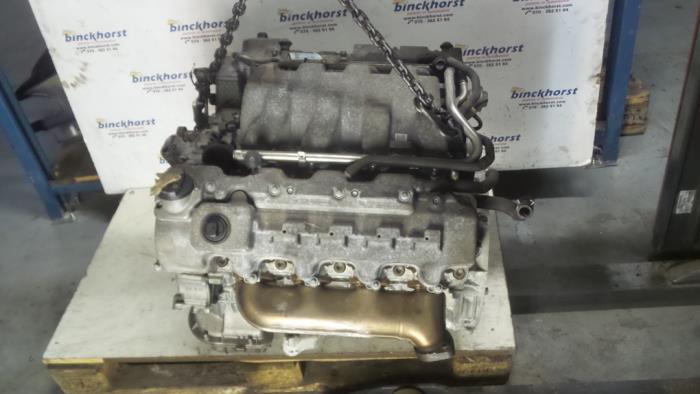 Motor from a Mercedes-Benz S (W220) 5.0 S-500 V8 24V 2003