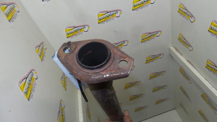 Exhaust middle section from a Suzuki Swift (SF310/413) 1.3i 16V 2002