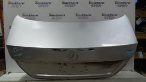 Używane Tylna klapa Mercedes E (W210) 2.7 E-270 CDI 20V Cena € 63,00 Procedura marży oferowane przez Binckhorst BV