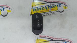 Usados Interruptor faro lhv Ford Fiesta Precio € 10,50 Norma de margen ofrecido por Binckhorst BV