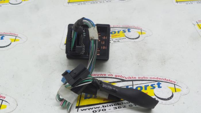 Mirror switch from a Toyota Corolla (E15) 1.6 Dual VVT-i 16V 2013