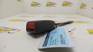 Gebrauchte Sicherheitsgurt Schließe rechts vorne Mitsubishi Space Wagon Preis € 26,25 Margenregelung angeboten von Binckhorst BV